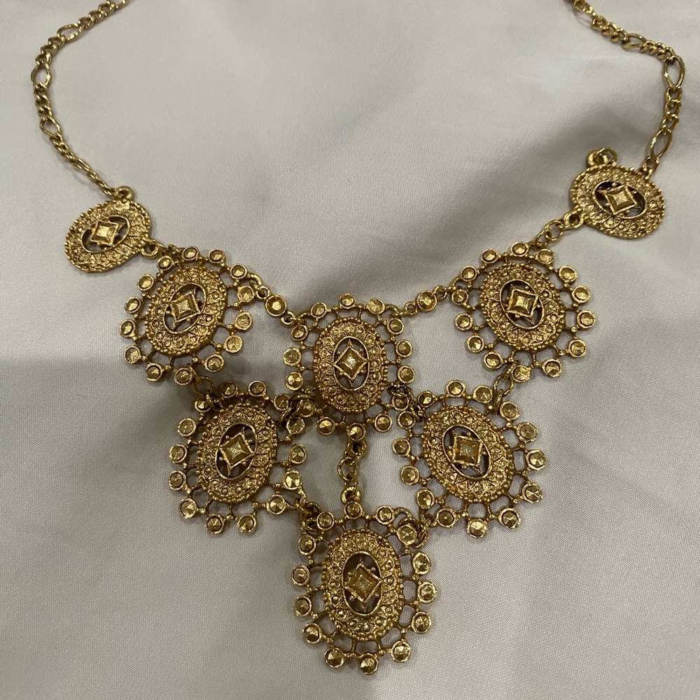 Elegant Gold Necklace
